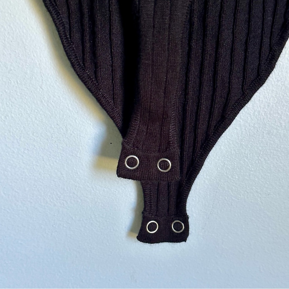 Forever 21 Rib Knit Racerback Bodysuit Black Small - Picture 5 of 9